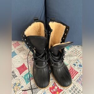 L.L. Bean black boots with shearling lining size 8